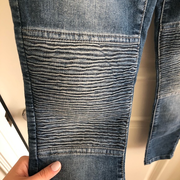 Highwaisted Denim Jeans - Picture 2 of 4